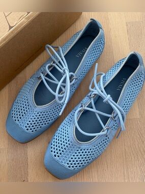 Vivaia Cecily flats NWT US 8 / EU 39